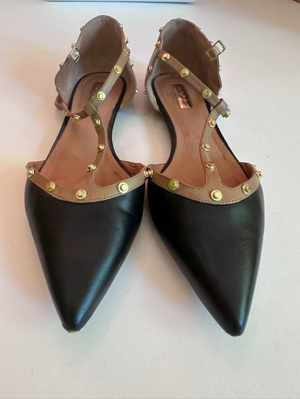 Halogen Pointy Toe Black/Brown w/ Brass Details T-Strap Flat